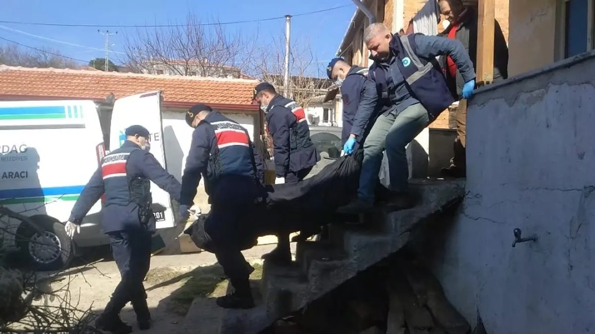 Tekirdağ’da soba faciası! Engelli kardeşlerden biri öldü, diğeri tedavi altına alındı